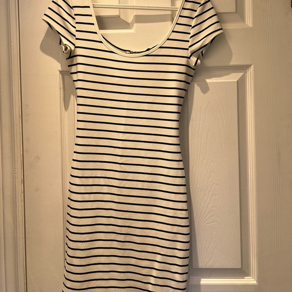 MIDI TIGHT DRESS- OPEN BACK - Picture 1 of 3